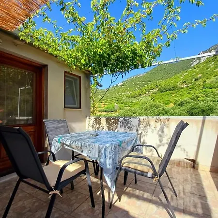 Mihaela Apartment *