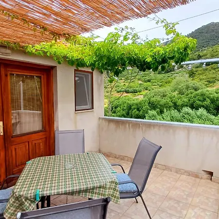 Mihaela Apartment